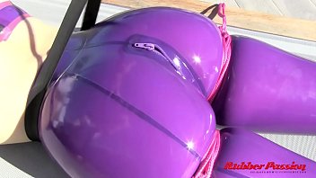 Sexy Purple latex ass